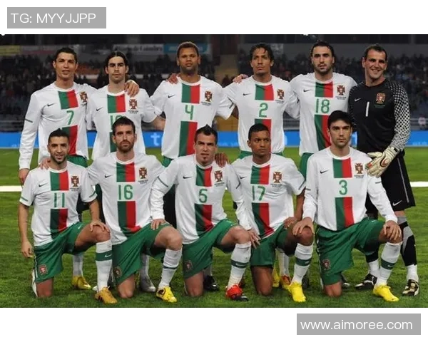 成都足球队在世界杯预选赛中的默契配合与战术分析 成都足球队在世界杯预选赛中的默契配合与战术分析